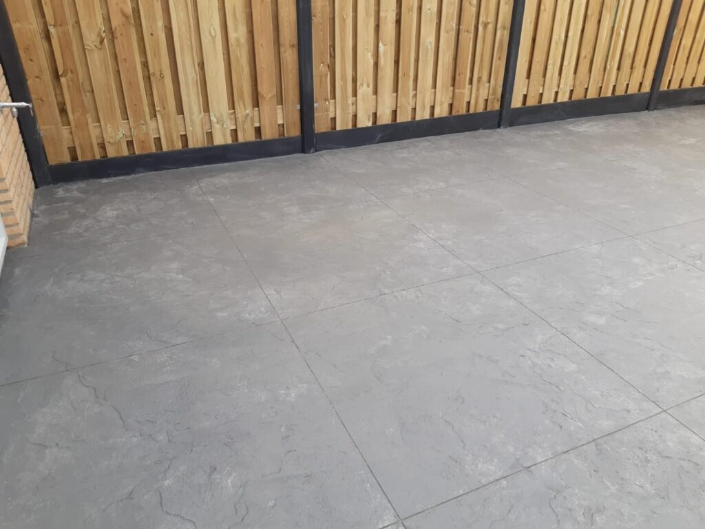 Afwerking van een terras met printbeton